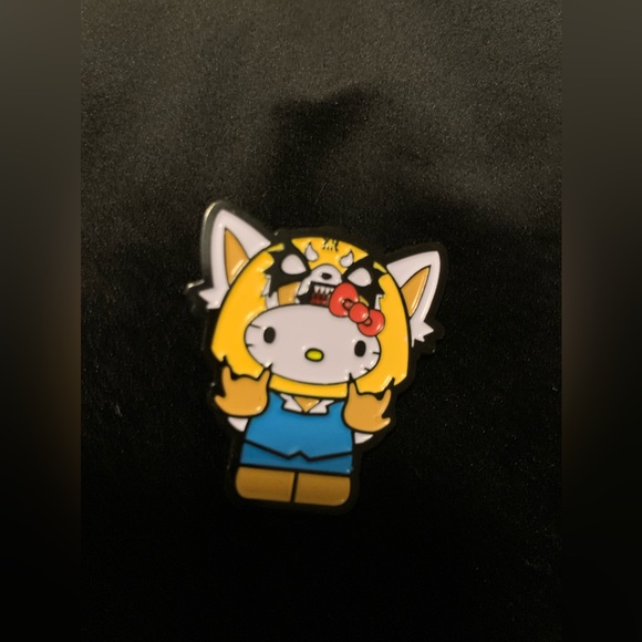 Aggretsuko Pin - Picture 3 of 3